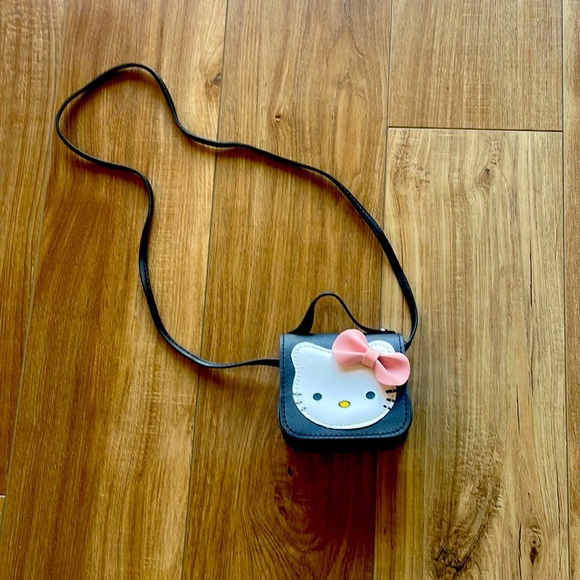 Hello Kitty Purse - Picture 1 of 9